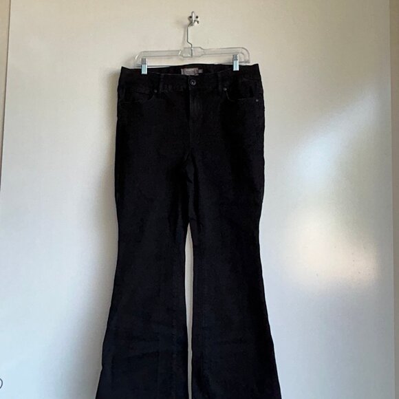 TORRID Bombshell Flare Leg Premium Stretch Black Jeans Size 14S - Picture 2 of 13